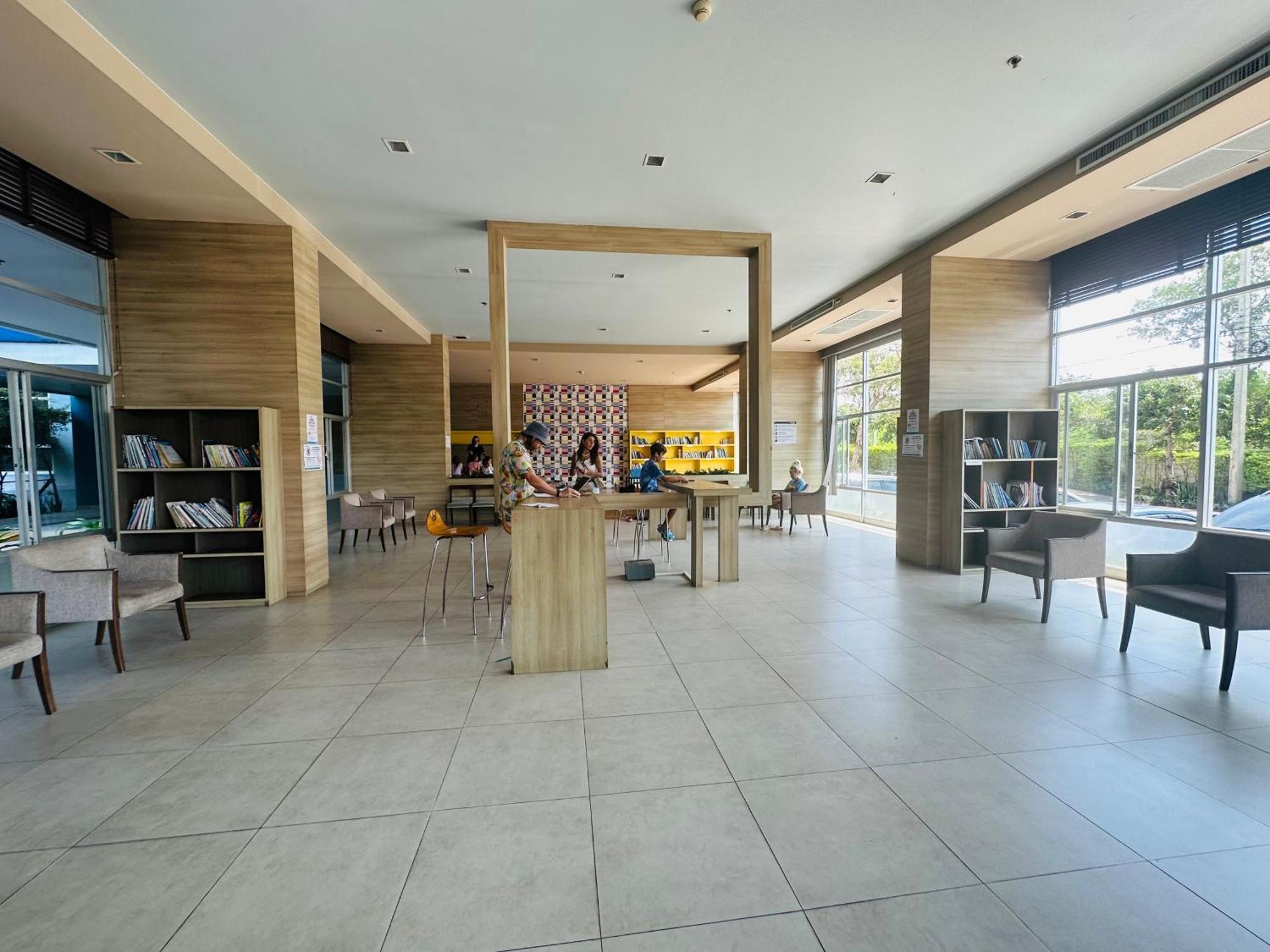 Seaview Beach Room Lumpini-Pool And Gym Face To Ocean جومتين بيتش المظهر الخارجي الصورة