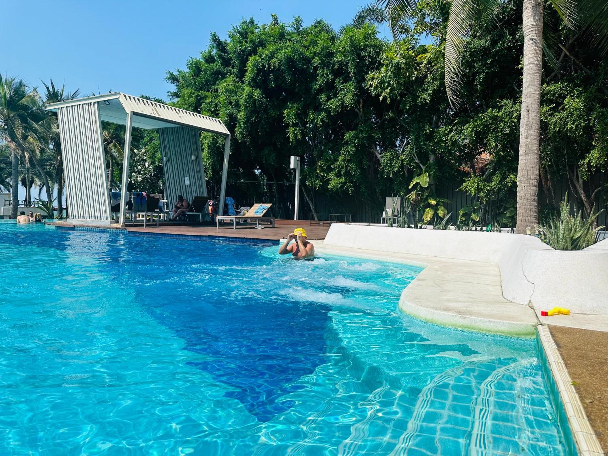 Seaview Beach Room Lumpini-Pool And Gym Face To Ocean جومتين بيتش المظهر الخارجي الصورة