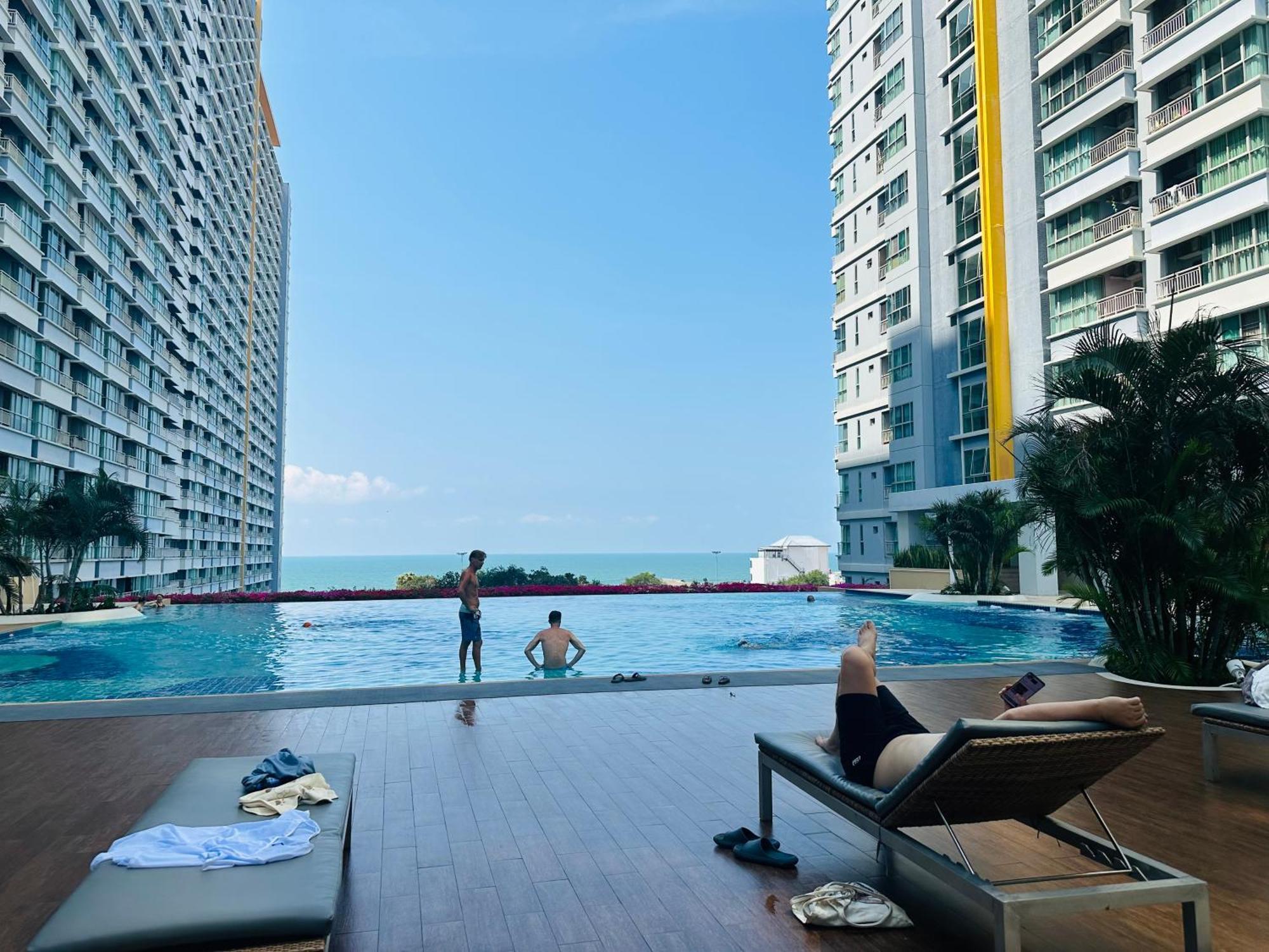 Seaview Beach Room Lumpini-Pool And Gym Face To Ocean جومتين بيتش المظهر الخارجي الصورة