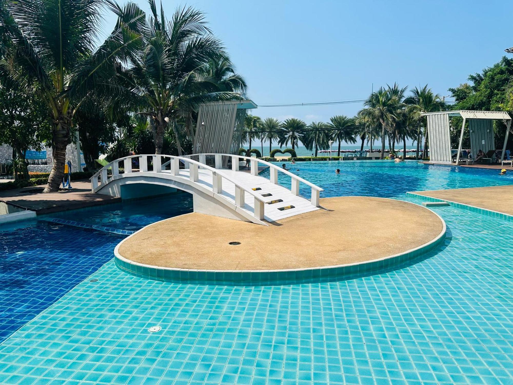 Seaview Beach Room Lumpini-Pool And Gym Face To Ocean جومتين بيتش المظهر الخارجي الصورة