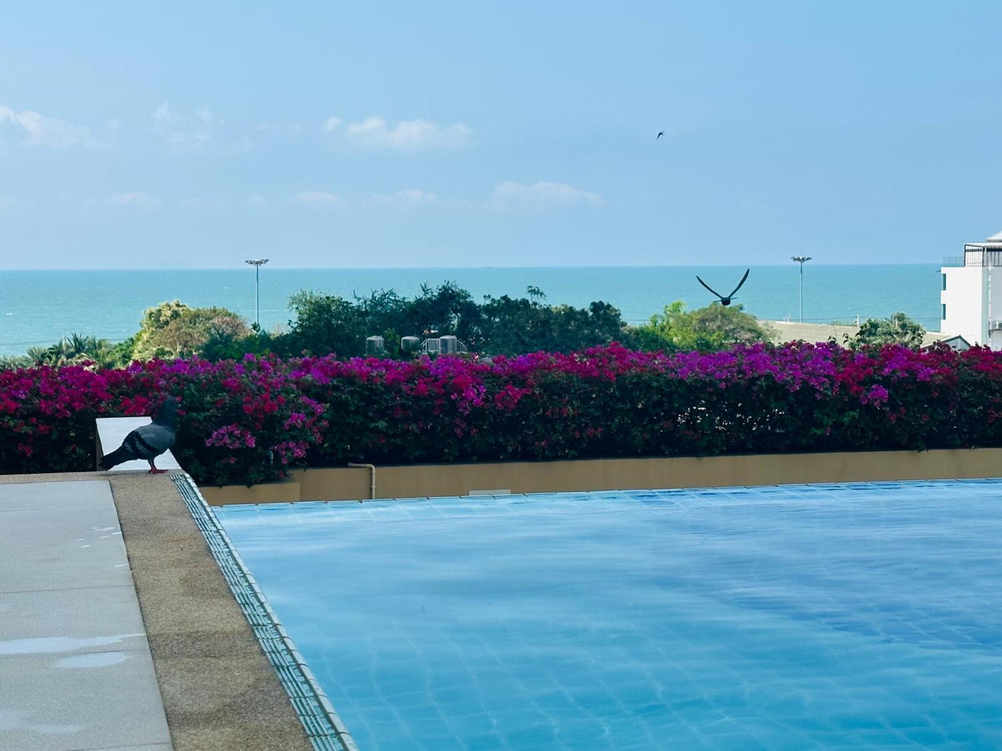 Seaview Beach Room Lumpini-Pool And Gym Face To Ocean جومتين بيتش المظهر الخارجي الصورة