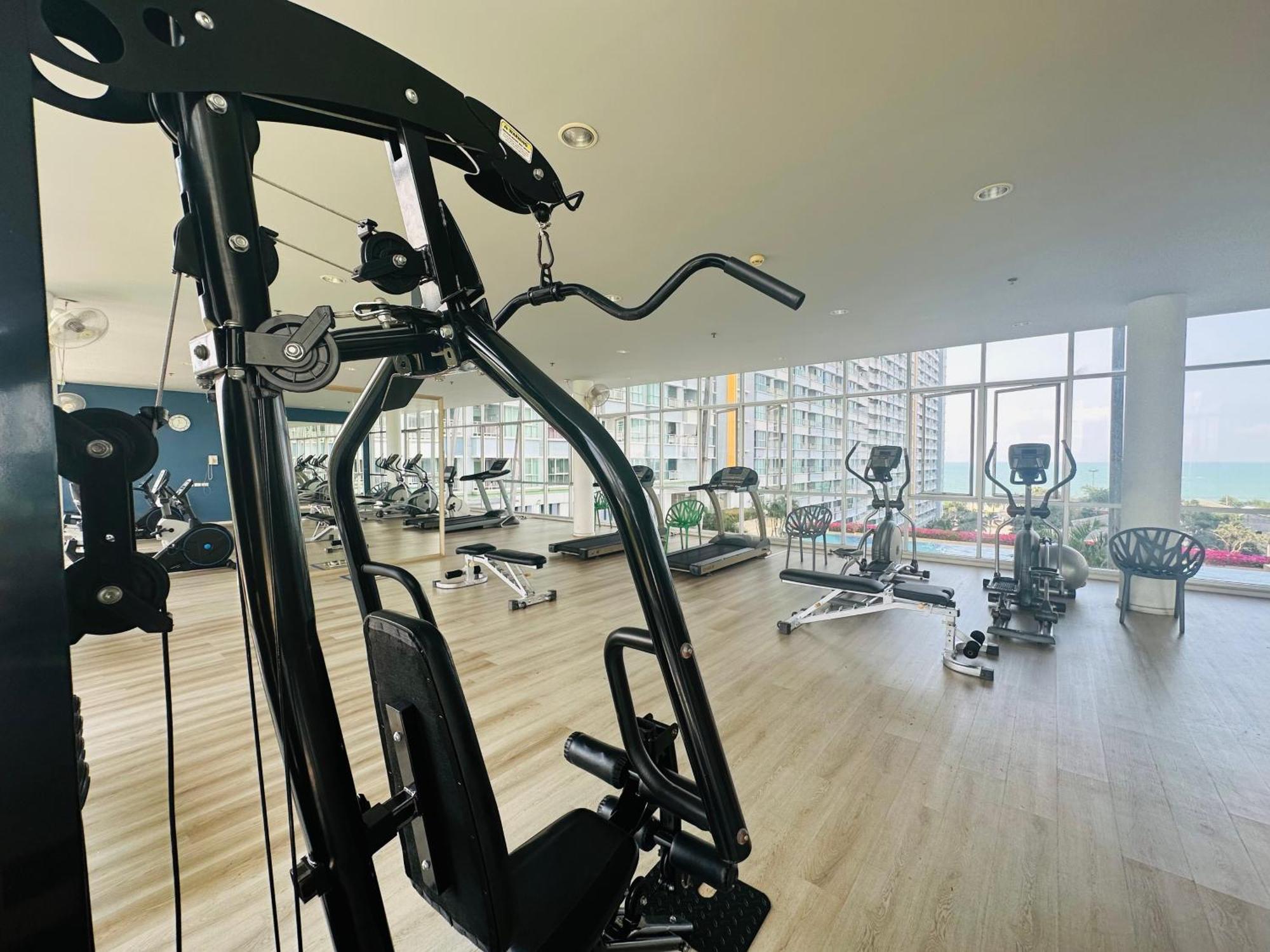 Seaview Beach Room Lumpini-Pool And Gym Face To Ocean جومتين بيتش المظهر الخارجي الصورة